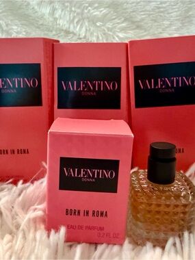 Valentino Donna Born in Roma Lot